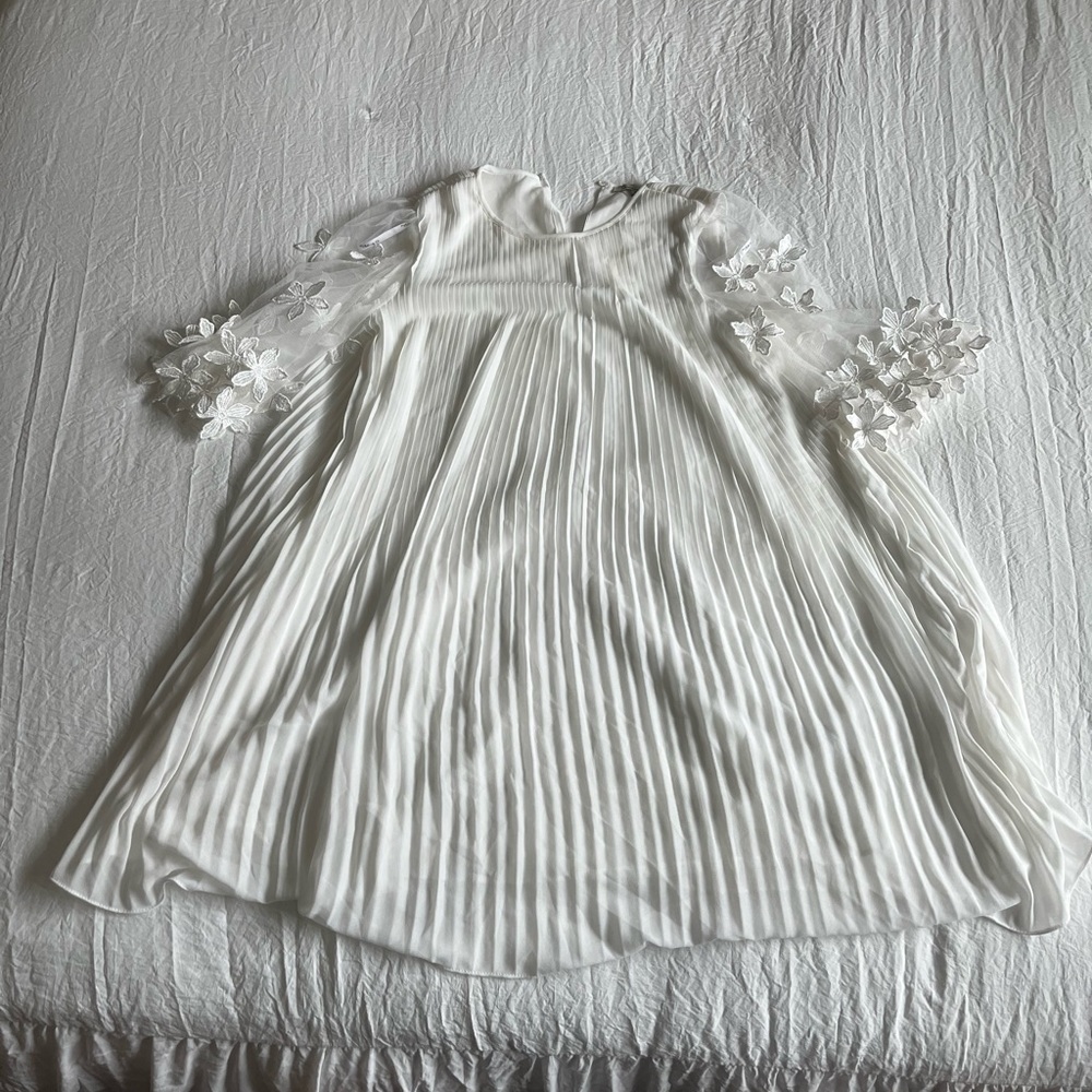 Eternal ivory the clothing company white never worn dress size XS